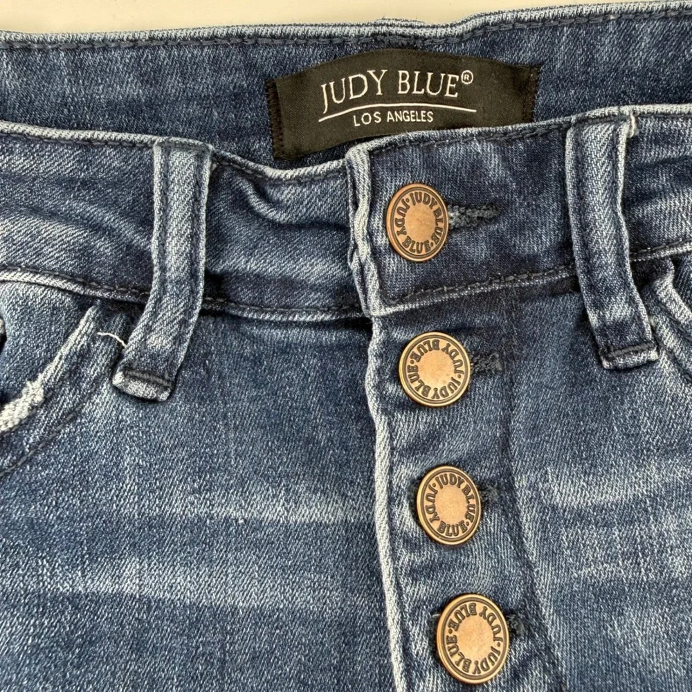 Judy Blue Los Angeles Women Size 28 Blue Denim Button Fly Cuffed Shorts JB15007‎